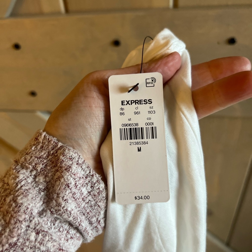 NWT Express Relaxed Tee - Picture 2 of 6